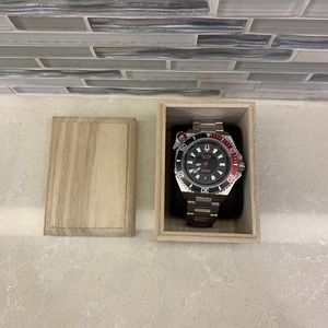 Bulova Men’s Dive Watch 98B166